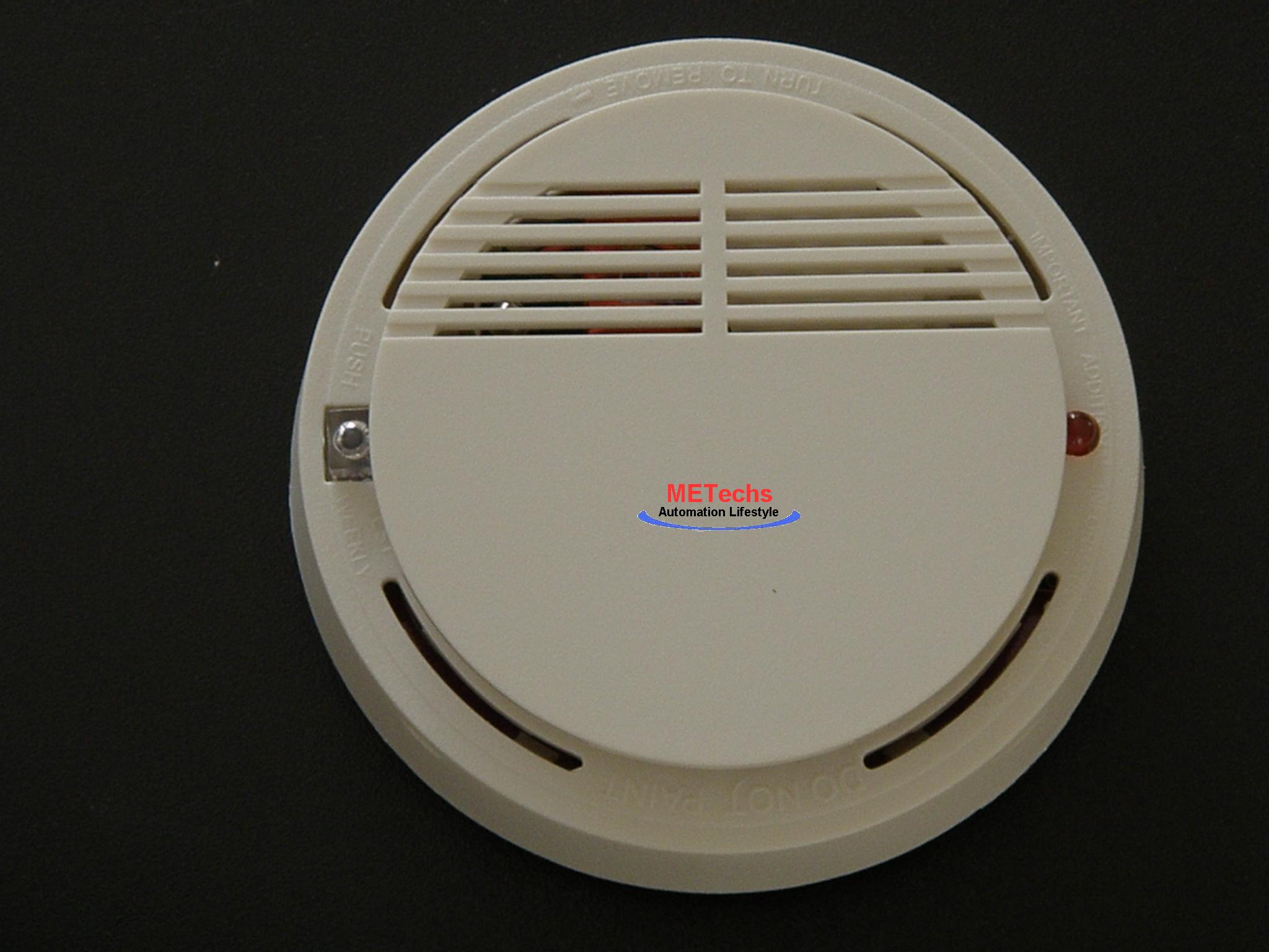Wireless smoke detector or alarm